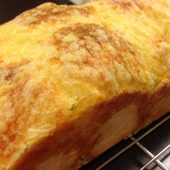 手作り！新玉ねぎ入りチーズのせ食パン